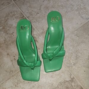 J.LO green heels size 7.5